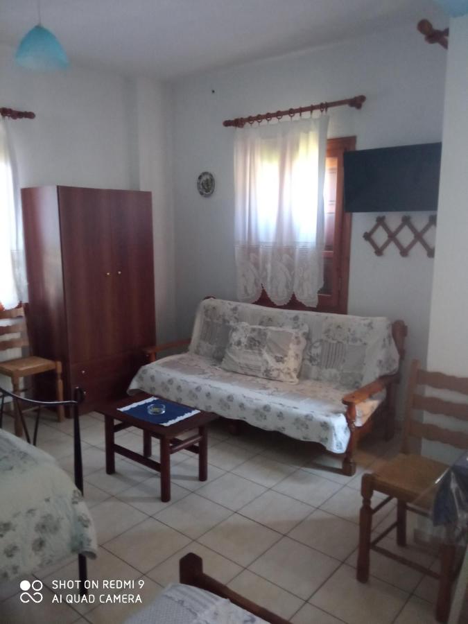Maravelias Rooms ตริเกรี ภายนอก รูปภาพ